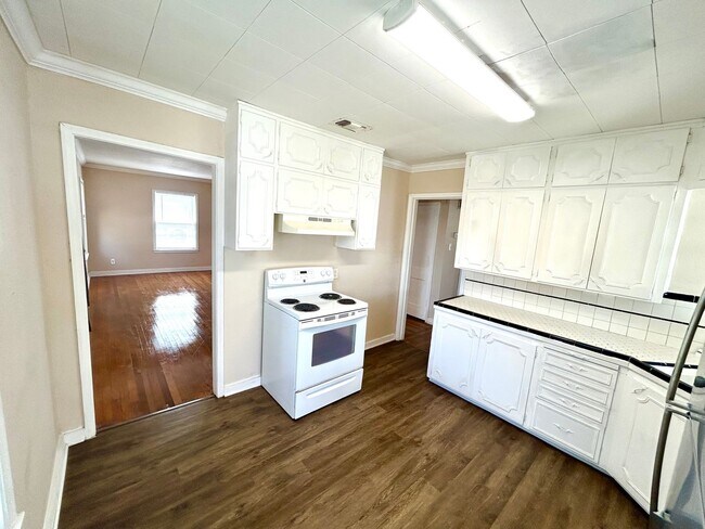 Foto del edificio - **APPLICATION RECEIVED** **MOVE IN SPECIAL...