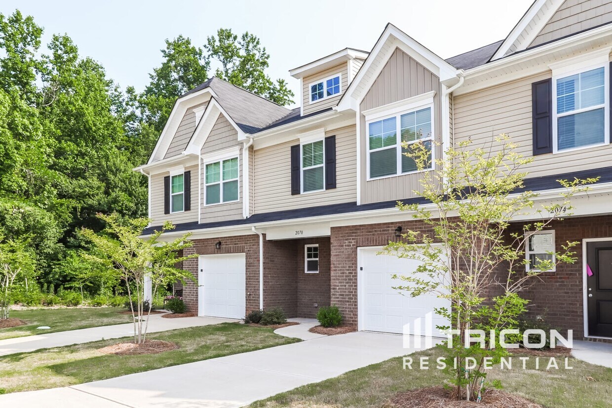 2070 Aragon Ln Gastonia NC Townhome Rentals in Gastonia NC