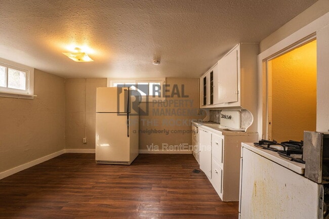 Foto del edificio - 1111 E Flint St