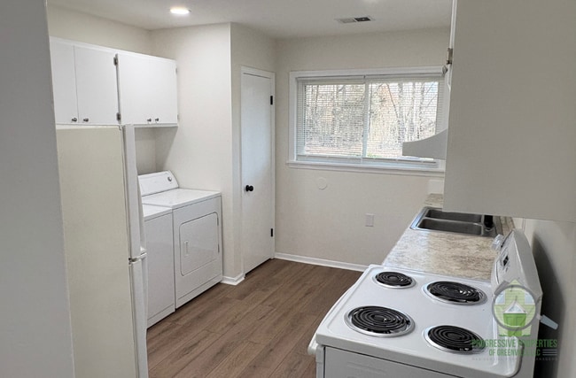 Photo - 2610 State Park Rd House