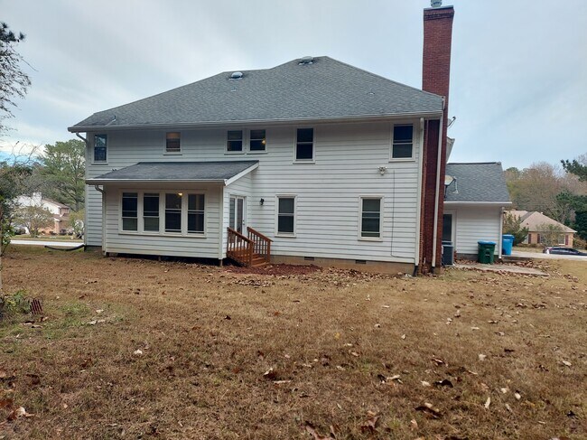 Building Photo - 4837 Castlewood Dr SW