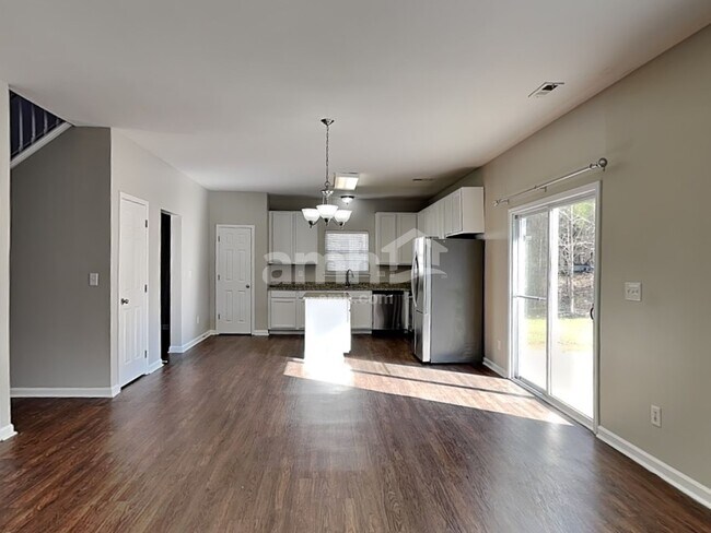Foto del edificio - 4003 Paddle Wheel Ln