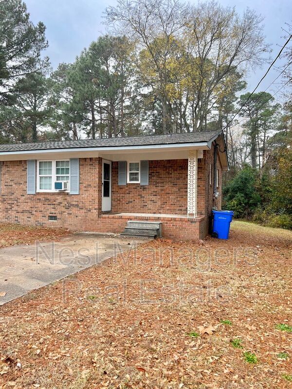 2108 Dillon Dr Unit B, Fayetteville, NC 28306 Condo for Rent in