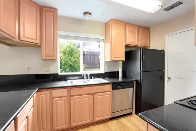 Building Photo - Charming Folsom Home For Rent
