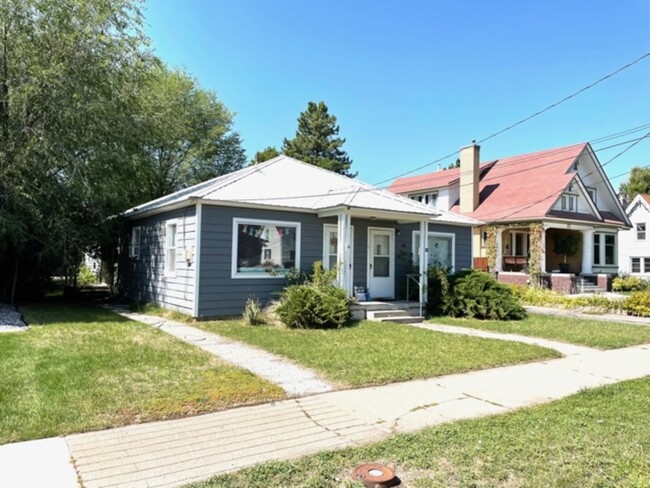 Building Photo - 69 N 200 W