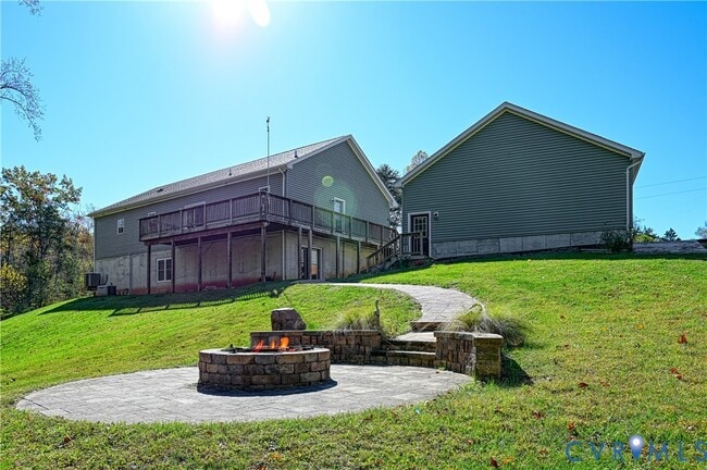 Building Photo - 15604 Heth Dr