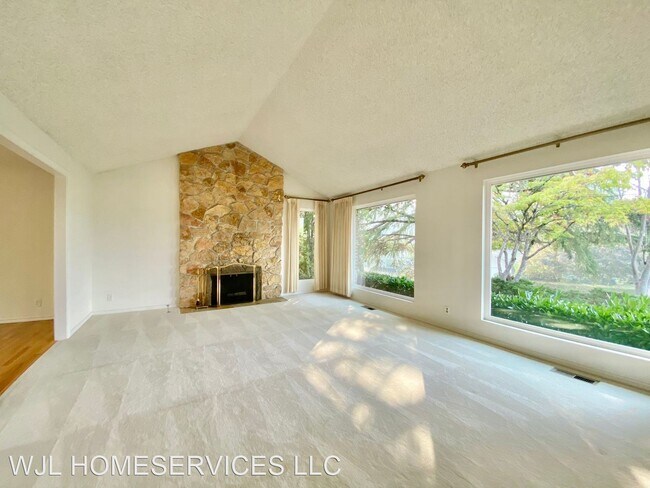 Building Photo - 4 br, 2.5 bath House - 1818 121st Ave SE