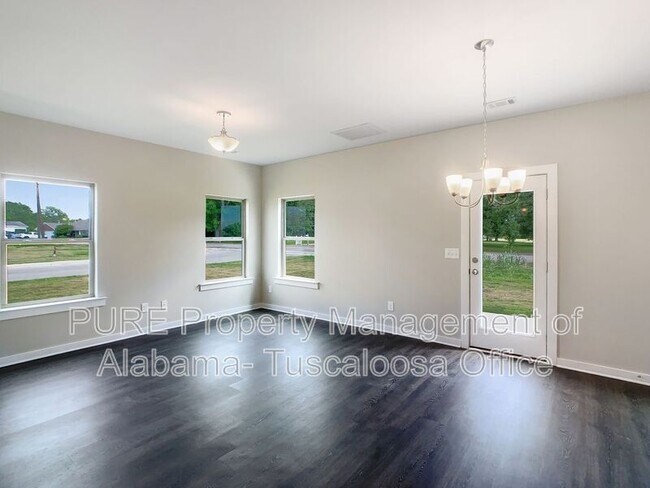 Foto del edificio - 14421 Chase Dr