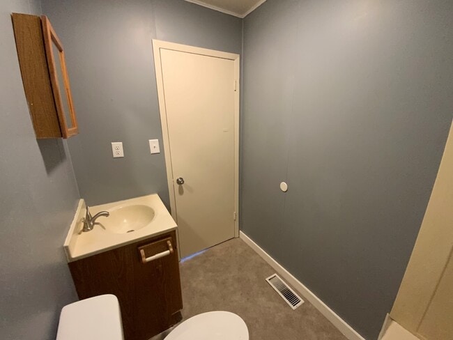 Building Photo - 205 North St