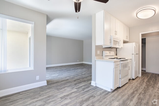 1BR, 1BA - Santa Clara Separate Dining Area near Kitchen - Mission Heights Apartments
