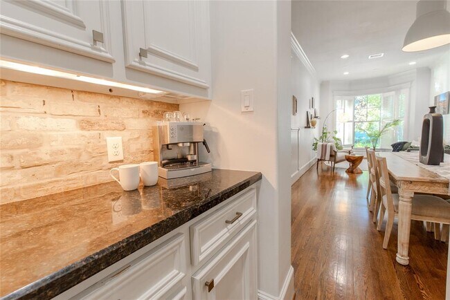 Foto del edificio - 545 W 26th St