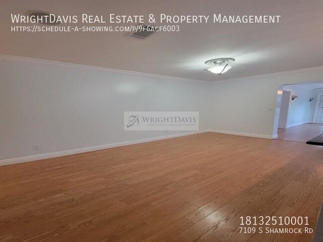 Building Photo - 7109 S Shamrock Rd