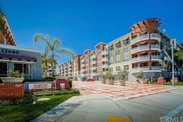 Foto del edificio - 12668 Chapman Ave