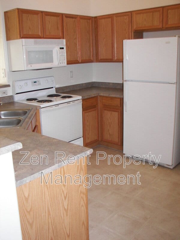 Building Photo - 1650 N Serina