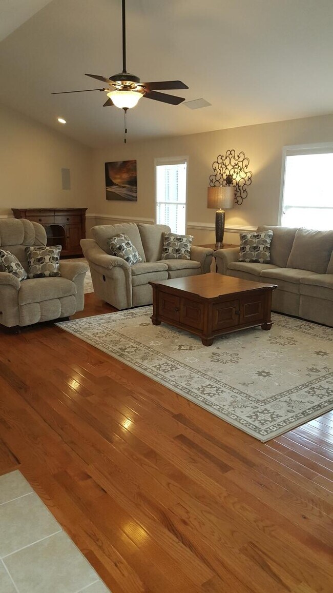 48 Roxbury Dr Unit 48, Fishersville, VA 22939 Condo for Rent in Fishersville, VA