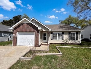 Building Photo - 2836 Roscommon Dr