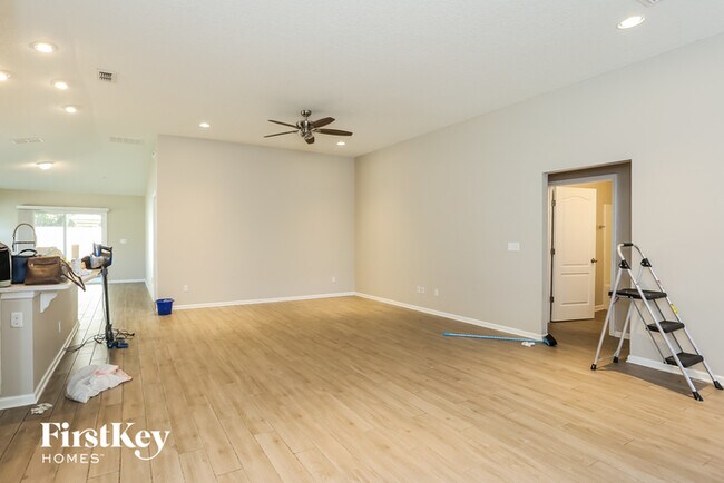 Building Photo - 4121 Emilio Ln