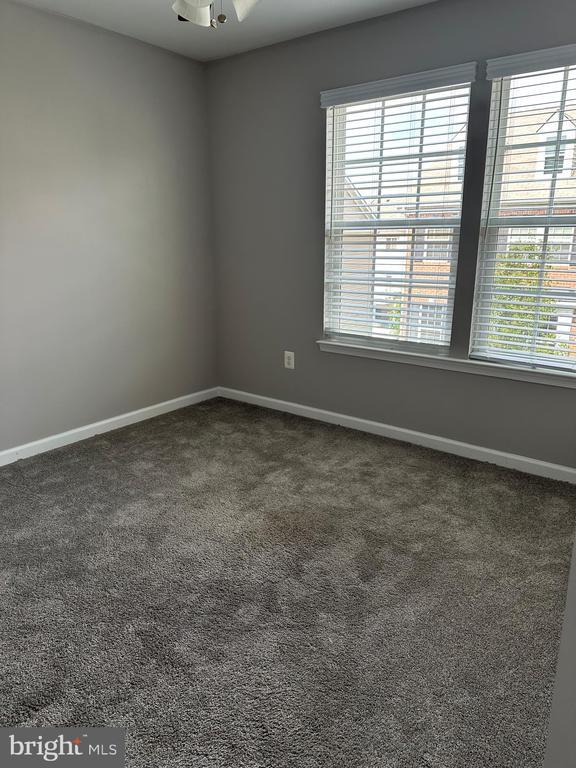 Building Photo - 9365 Paragon Way