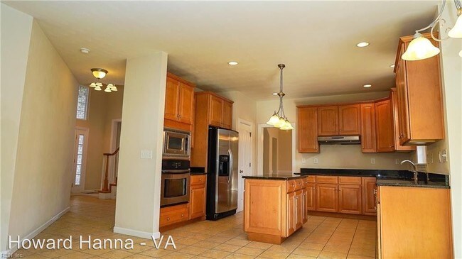 Building Photo - 5 br, 4 bath House - 1612 Venetian Way