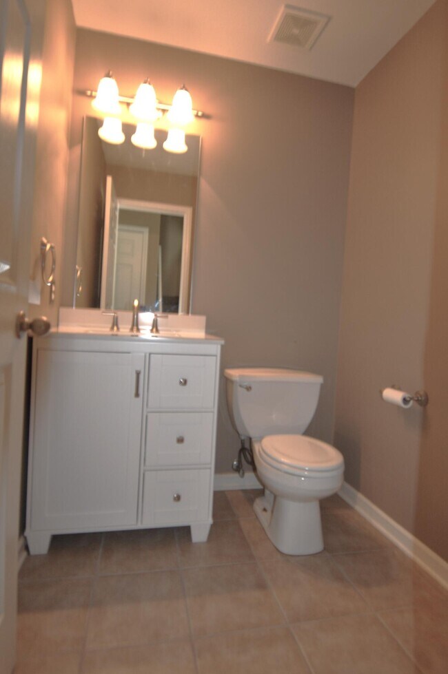 Building Photo - 2406 Lubbock Ct