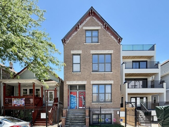 Building Photo - 1509 W Fry St