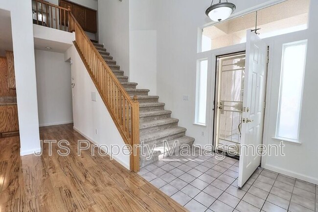 Building Photo - 3232 Balada Way