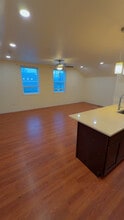 Building Photo - 171 Schiller St