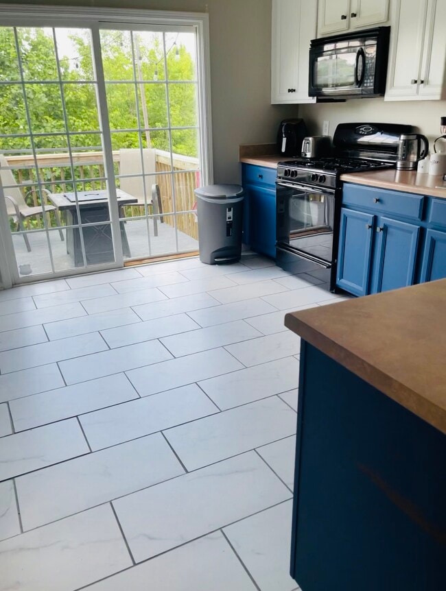 Building Photo - 5606 David Christian Pl