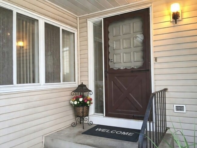 Building Photo - 636 Pintail St