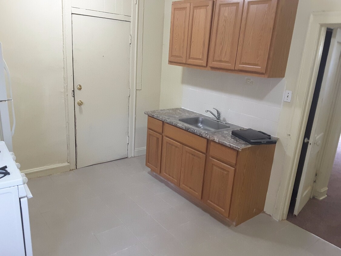 Foto del edificio - 115 E 68th St