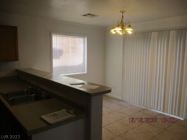 Foto del edificio - 6101 Soft Springs St