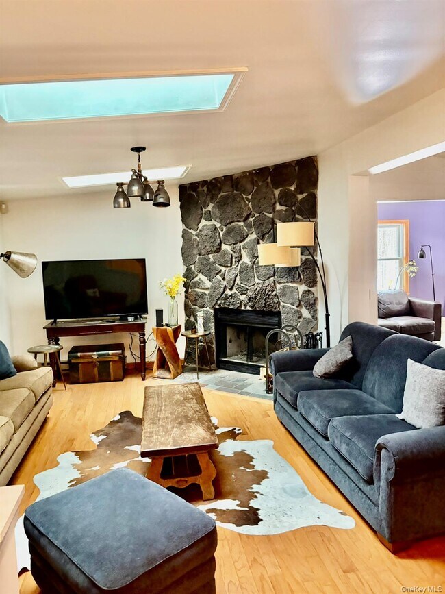 Foto del edificio - 84 Country Rd