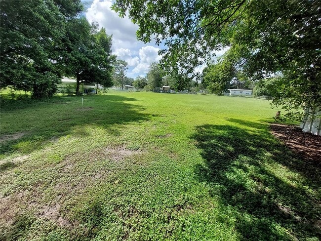 Building Photo - 37020 Estelle Dr