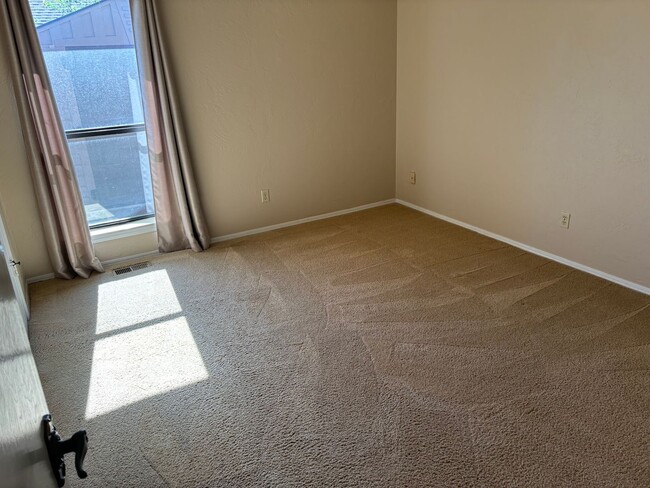 Foto del edificio - Large Home in Warr Acres, Putnam City Schools
