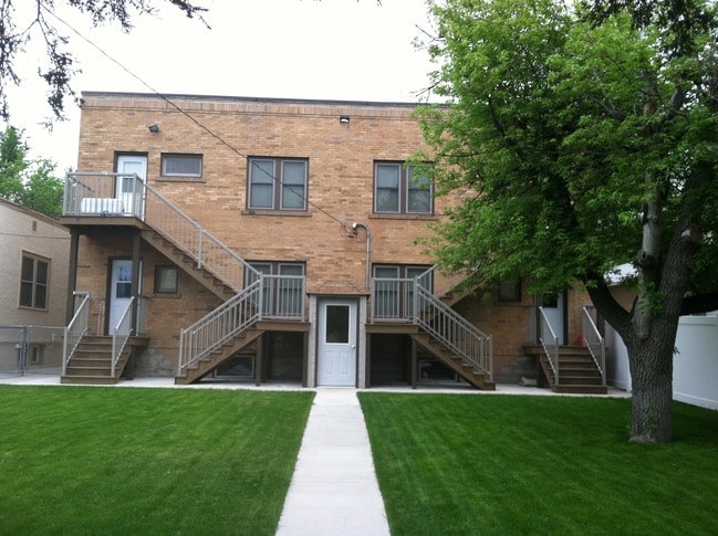 Building Photo - 1222 1st Ave S