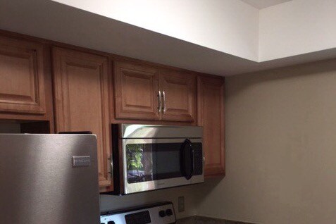 All stainless dishwasher/space saver microwav - 105 Doe Trail