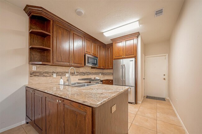 Foto del edificio - 18339 Beaverdell Dr