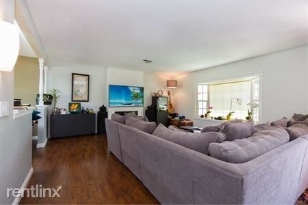 Building Photo - 3 br, 2 bath House - 2733 S Poplar St