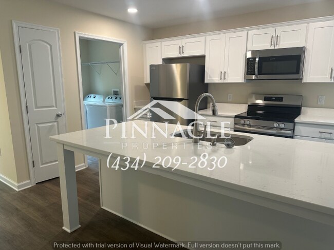 Building Photo - 213 Munford St