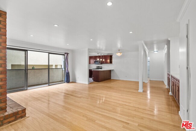 Foto del edificio - 1236 Wellesley Ave