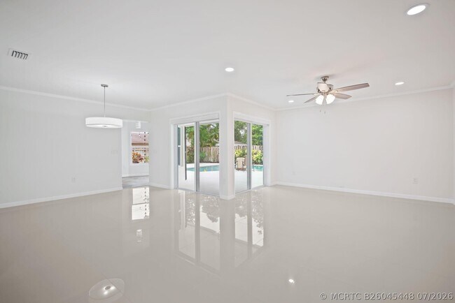 Foto del edificio - 561 SW 168th Terrace