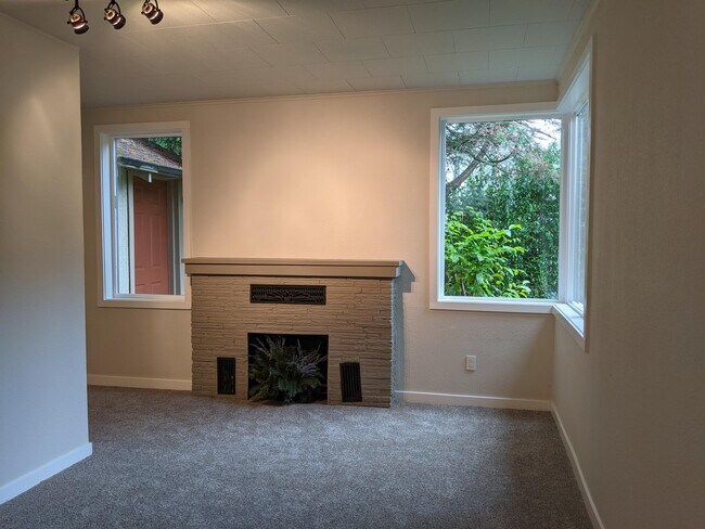 Foto del edificio - 8285 Meadowbrook Way SE