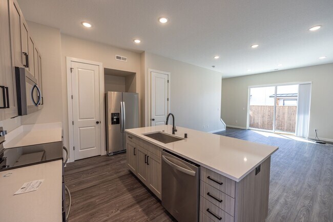 Foto del edificio - Built in 2024 - 3 bedroom with loft/office & AC