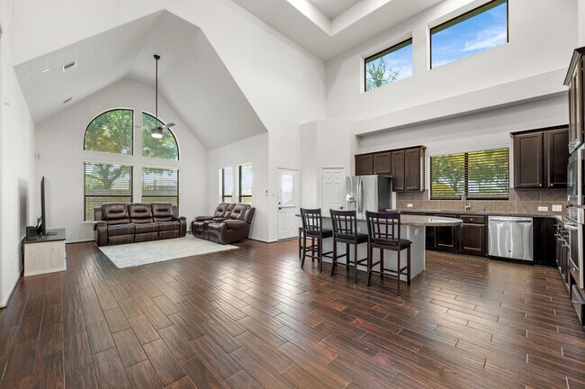 Building Photo - 17805 Arapaho Hill Ln