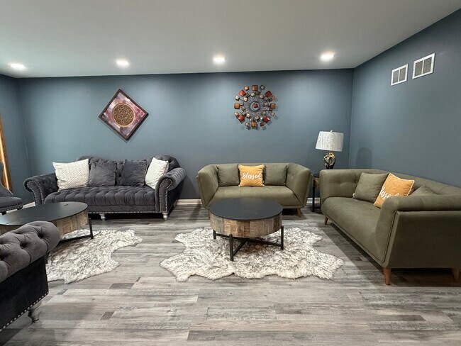 Foto del edificio - 15558 Larkspur Ln