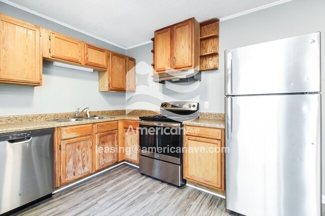 Building Photo - 708 Fair St