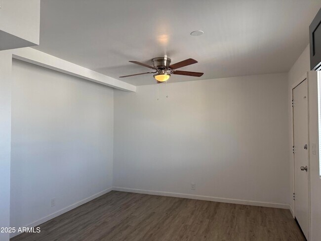 Foto del edificio - 4619 S 16th St
