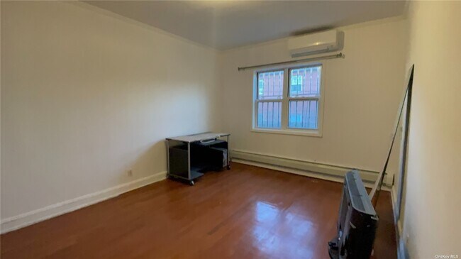 Foto del edificio - 60-07 146th St