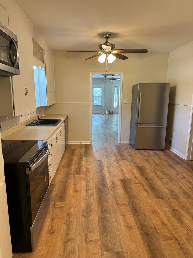 Kithcen - 226 N West St