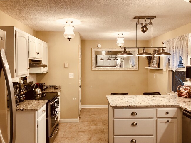 Building Photo - 4738 Cree Ln NW